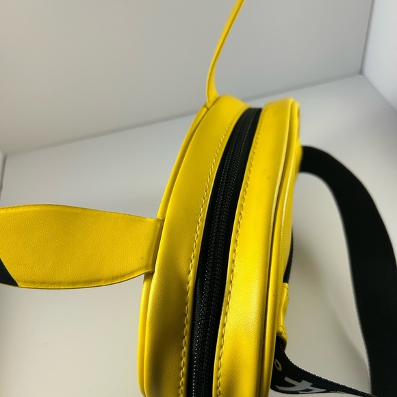 Pokémon picachu purse - Picture 6 of 6
